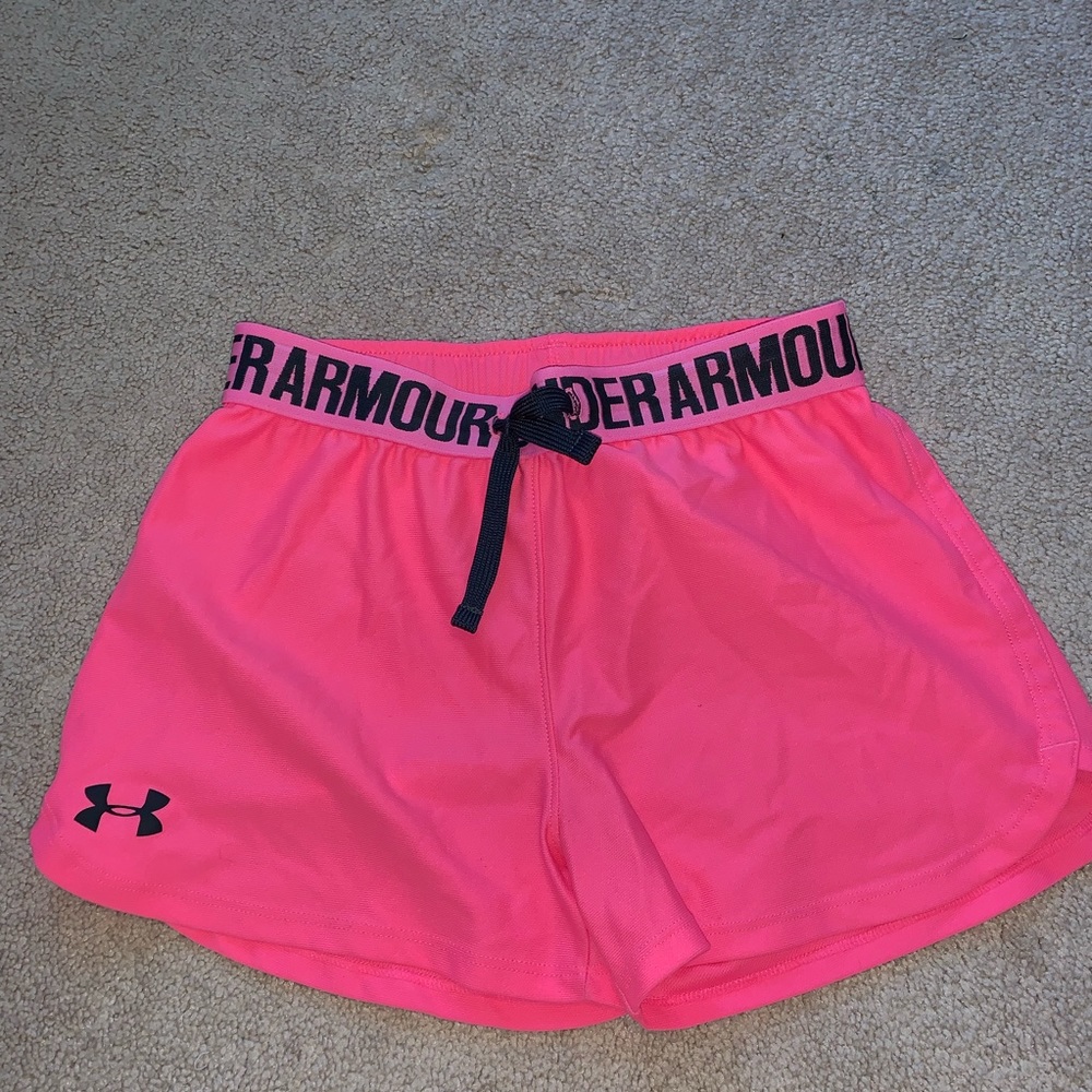 Girls small UA Shorts